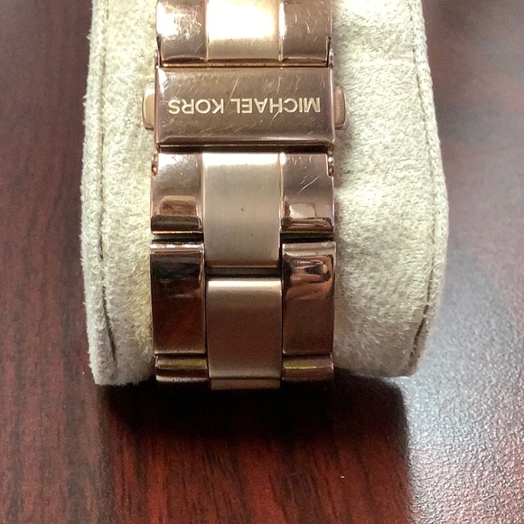 Michael Kors Dylan MK5412 Rose Tone Watch - Picture 6 of 8